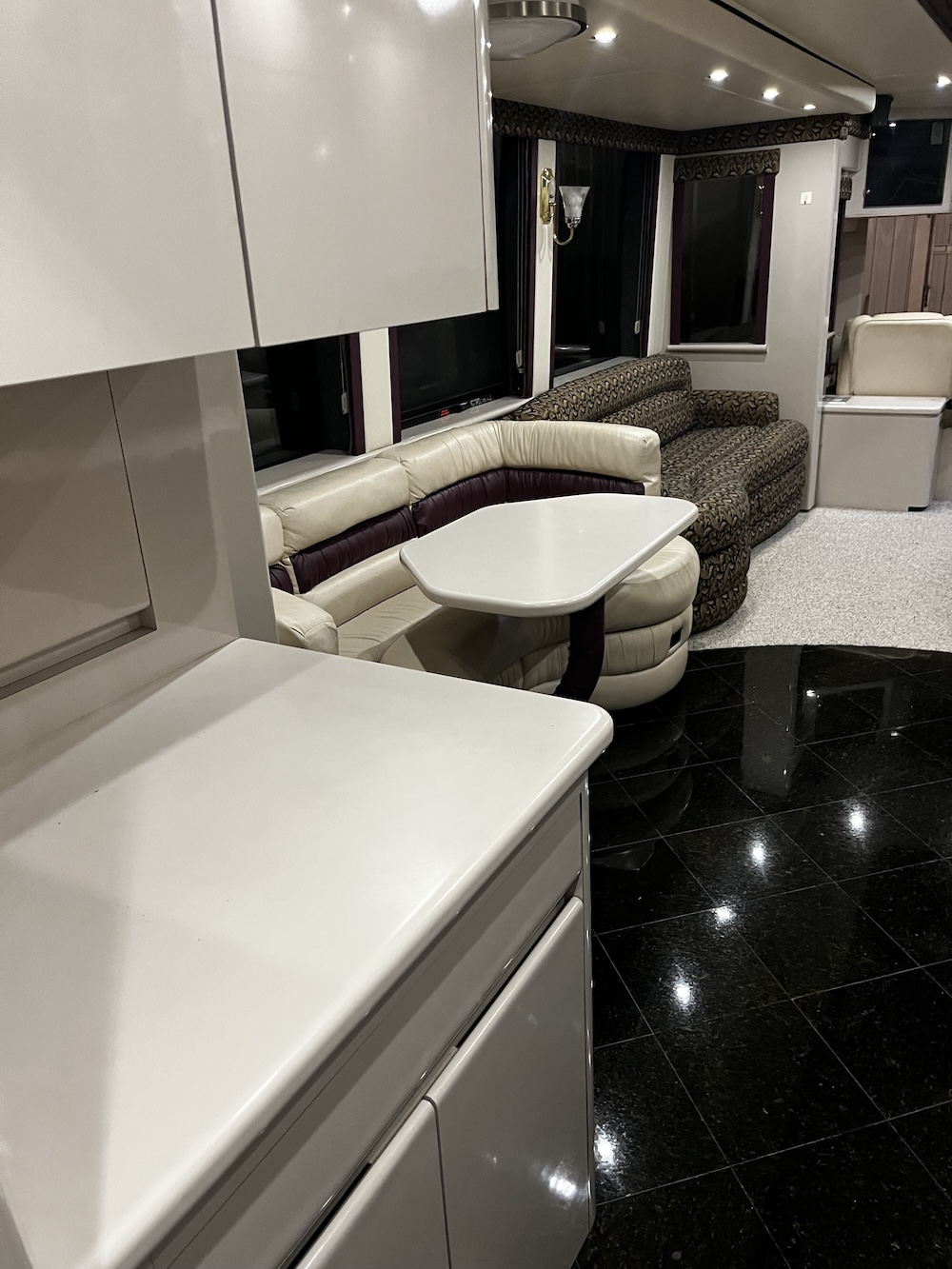 2001 Prevost Hoffman XLII For Sale