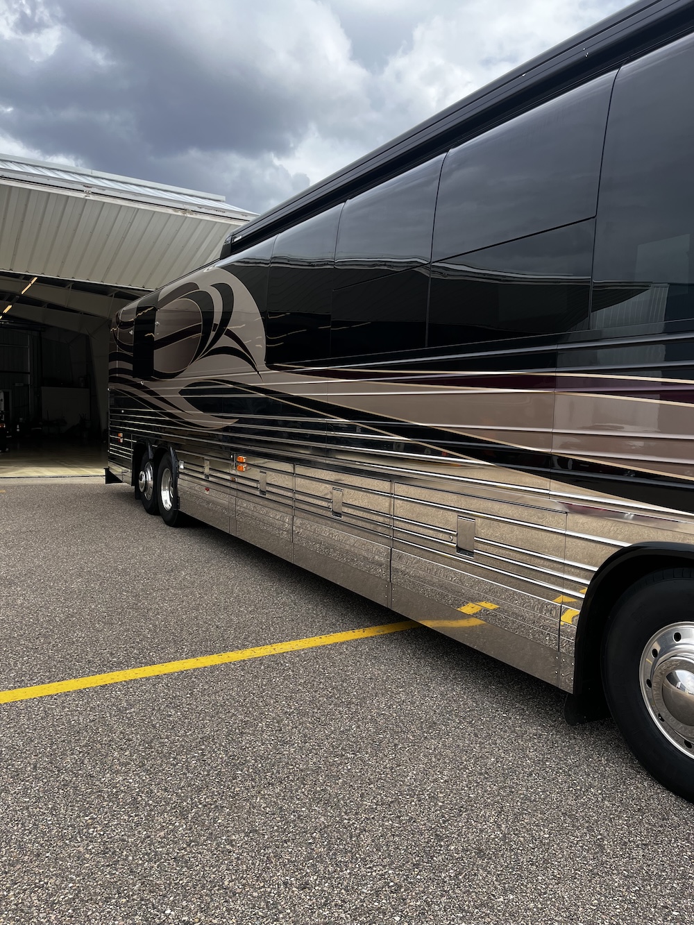 2001 Prevost Hoffman XLII For Sale