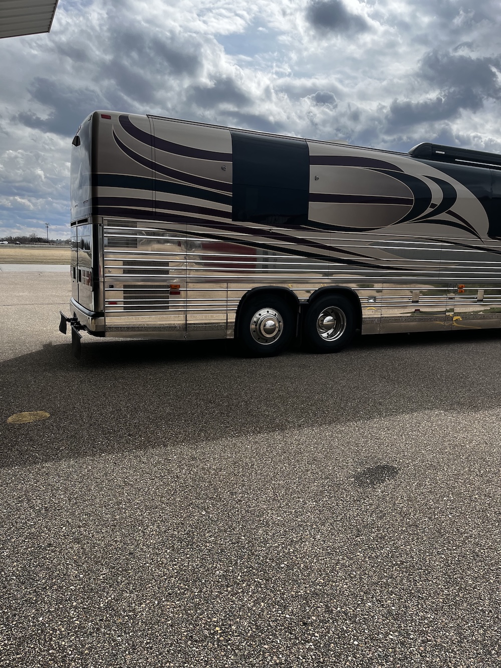 2001 Prevost Hoffman XLII For Sale