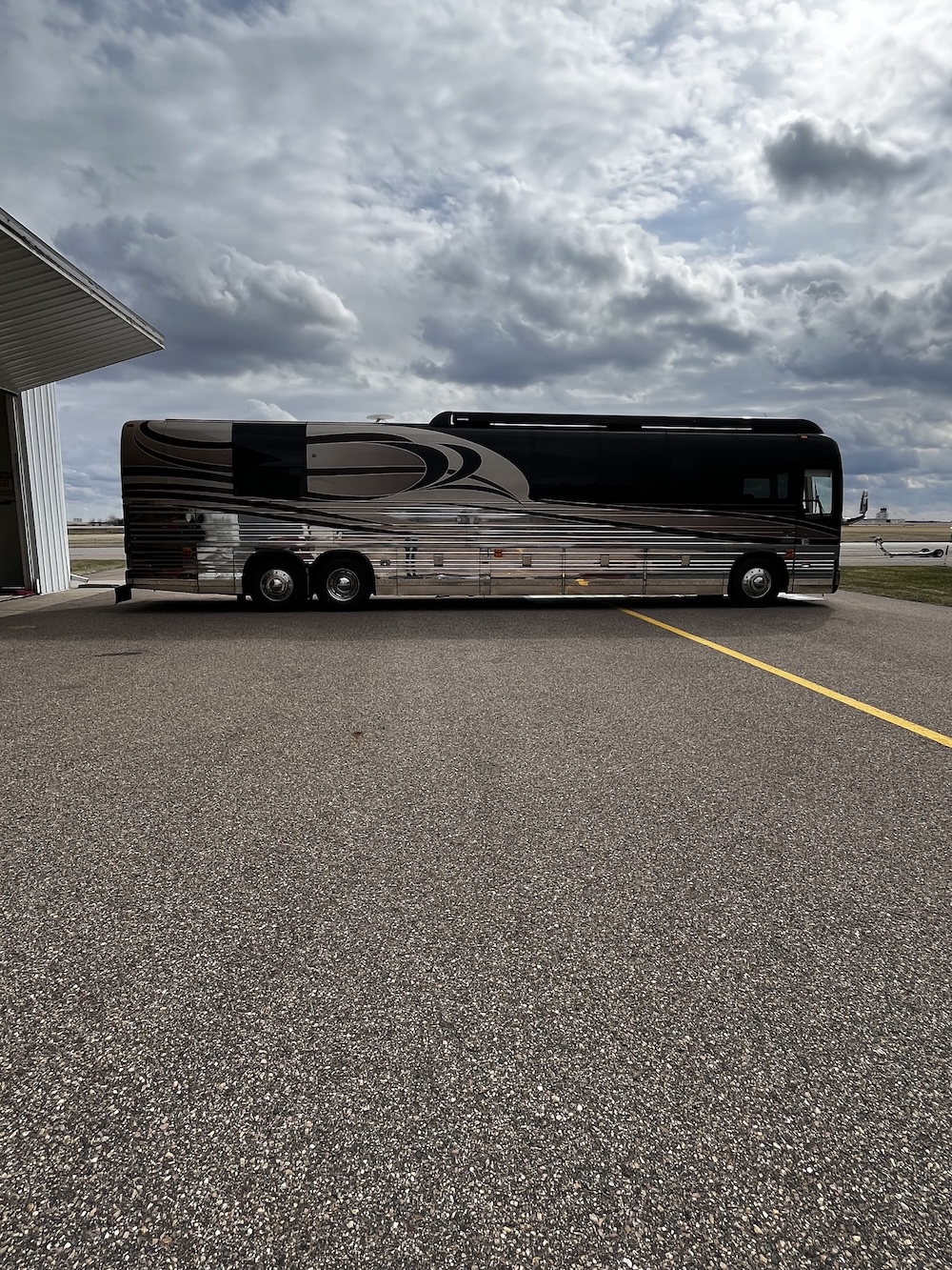 2001 Prevost Hoffman XLII For Sale