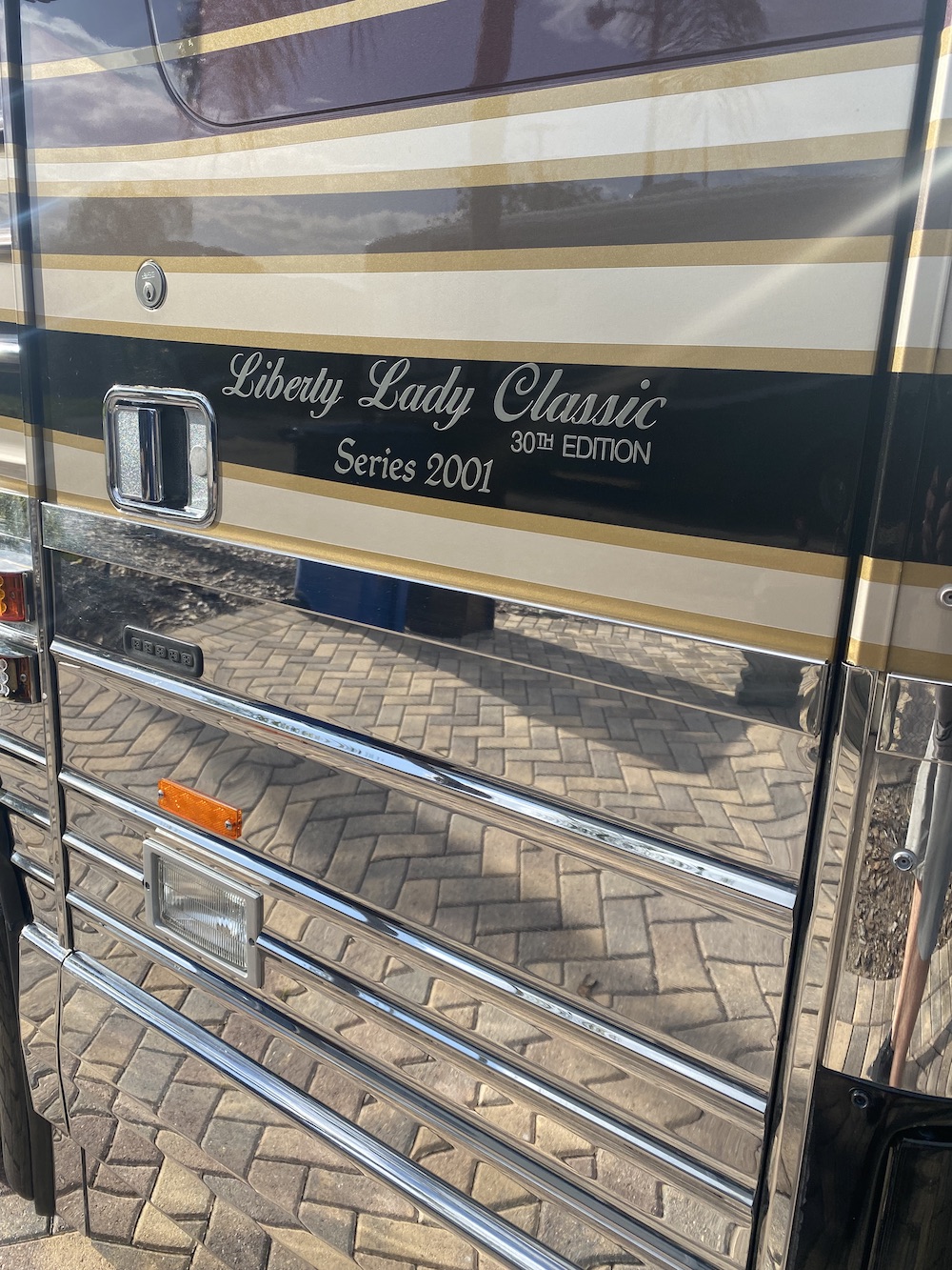 2001 Prevost Liberty XLII For Sale