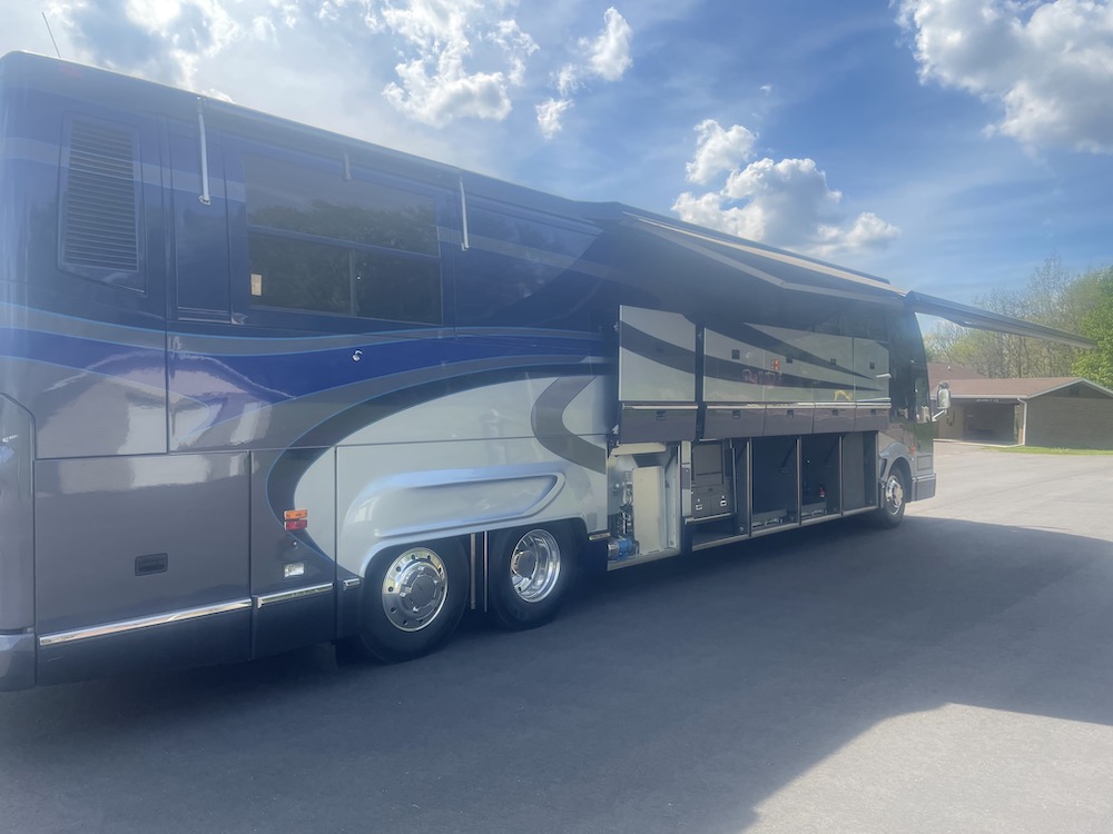 2001 Prevost Marathon H3-45 For Sale