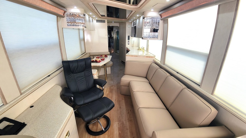 2001 Prevost Marathon XLII For Sale