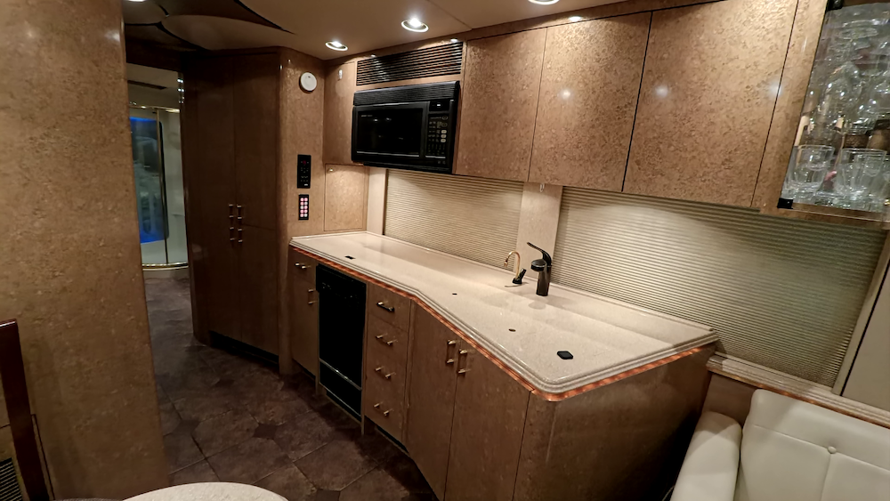 2001 Prevost Marathon XLII For Sale