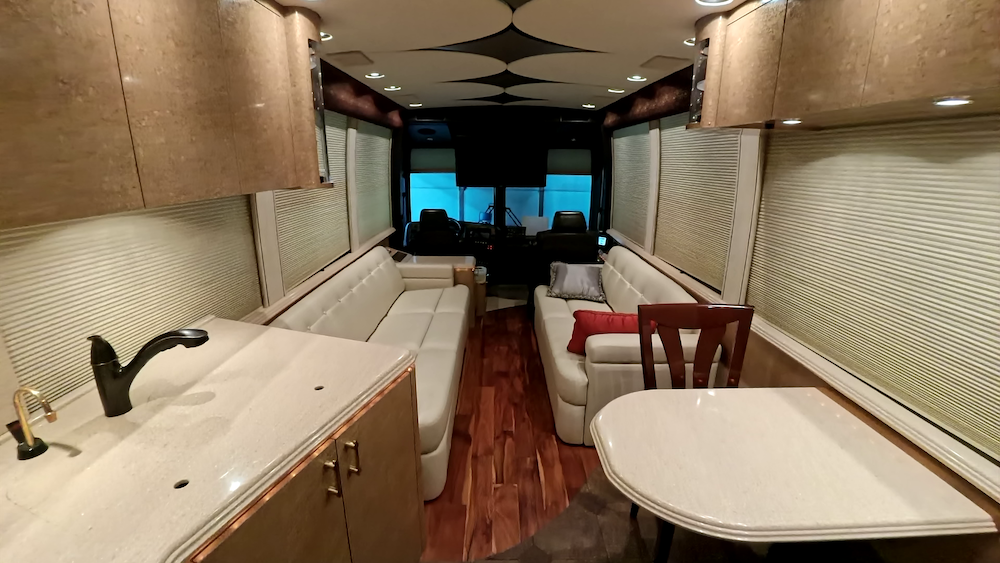 2001 Prevost Marathon XLII For Sale