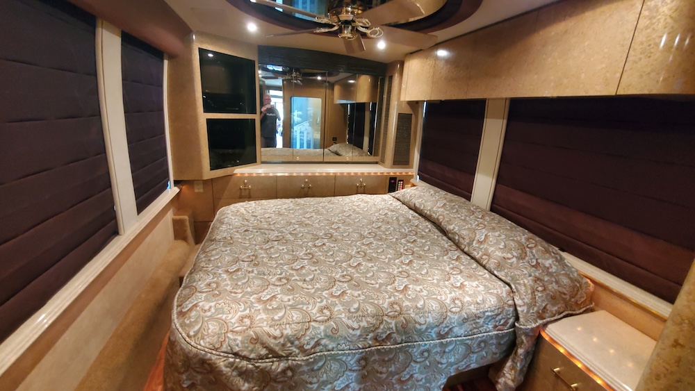 2001 Prevost Marathon XLII For Sale