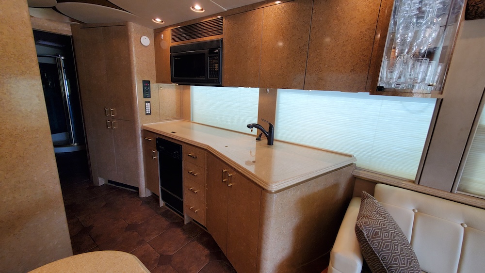 2001 Prevost Marathon XLII For Sale