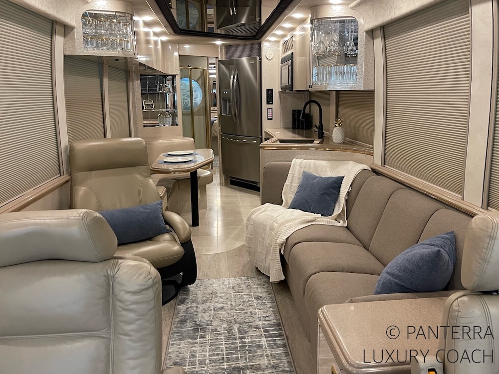 2001 Prevost Marathon XLII For Sale