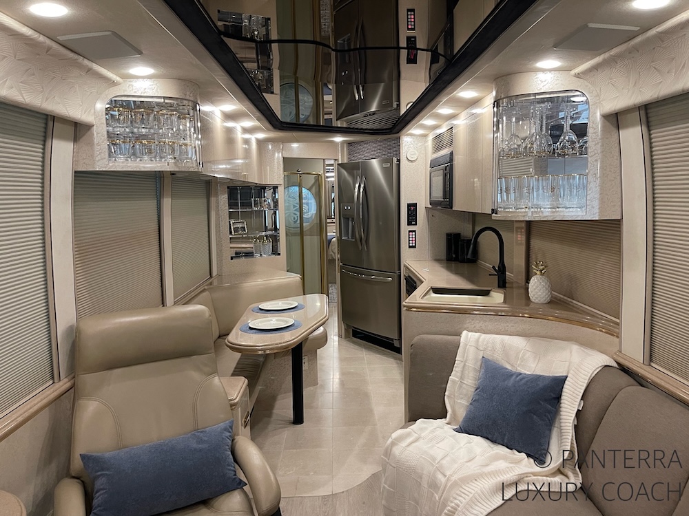 2001 Prevost Marathon XLII For Sale