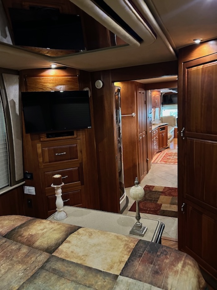 2006 Prevost Royale XLII For Sale