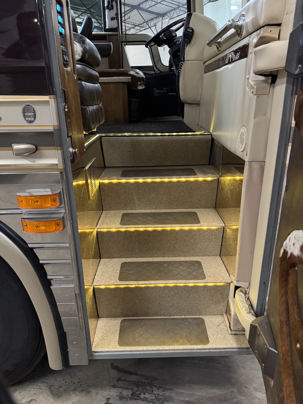 2001 Prevost Royale XLII For Sale