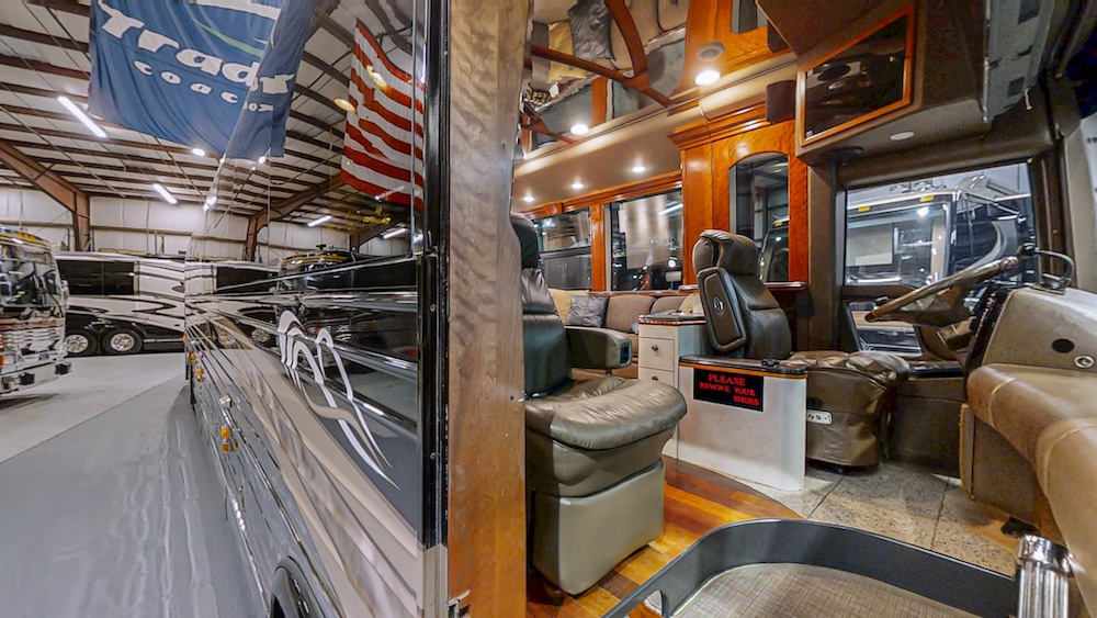 2001 Prevost Vision XLII For Sale