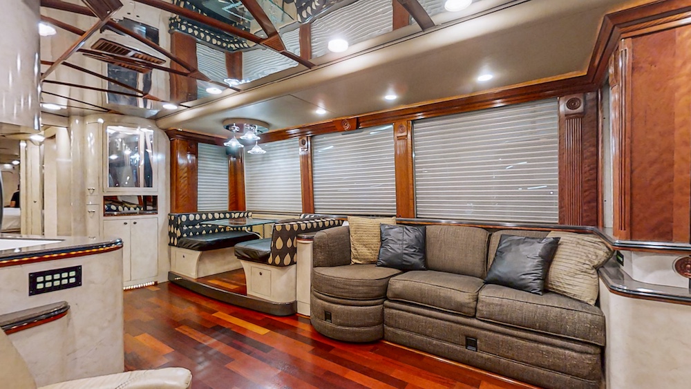 2001 Prevost Vision XLII For Sale