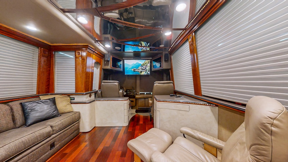 2001 Prevost Vision XLII For Sale
