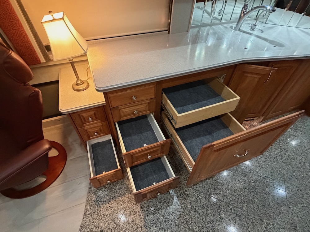 2002 Prevost Country Coach XLII For Sale