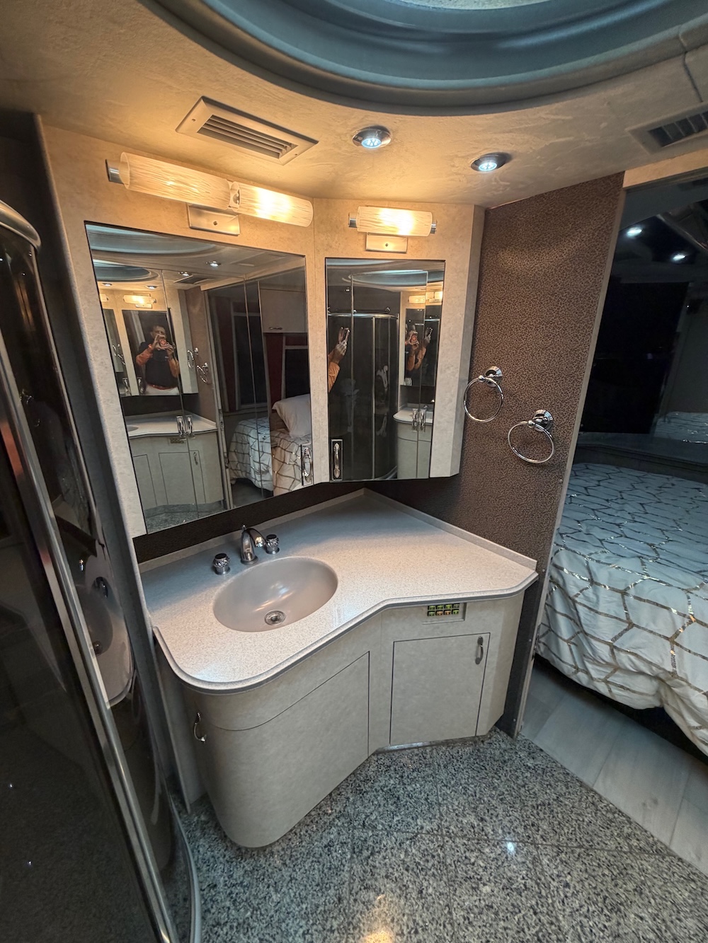 2002 Prevost Country Coach XLII For Sale