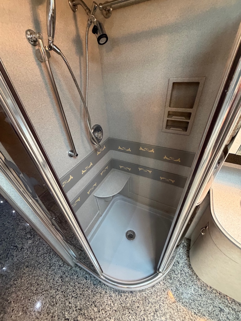 2002 Prevost Country Coach XLII For Sale