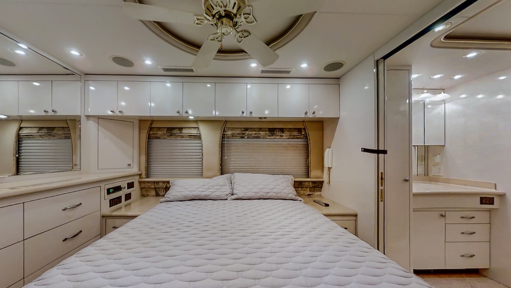 2002 Prevost American XLII For Sale