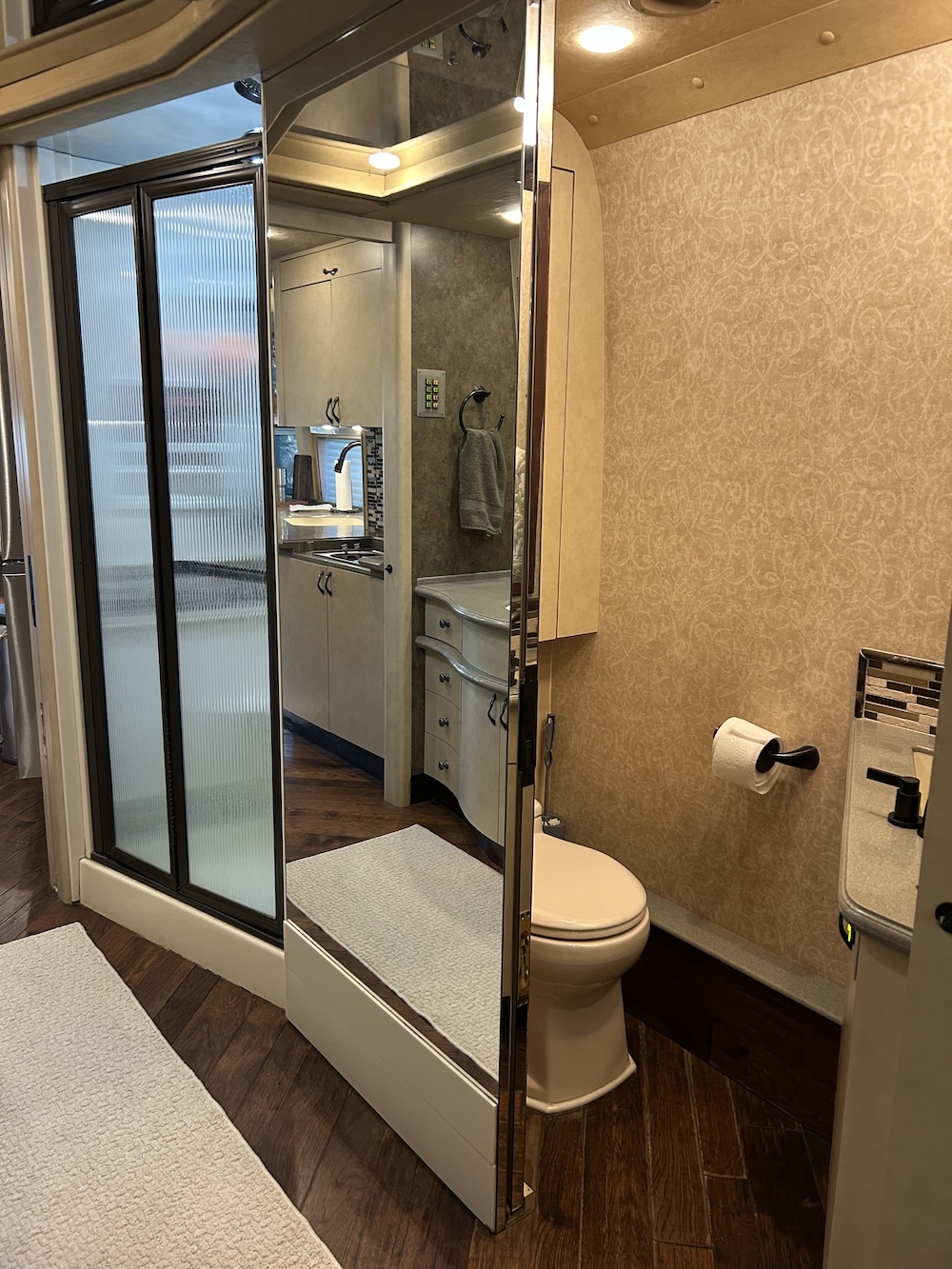 2002 Prevost Country Coach XLII For Sale