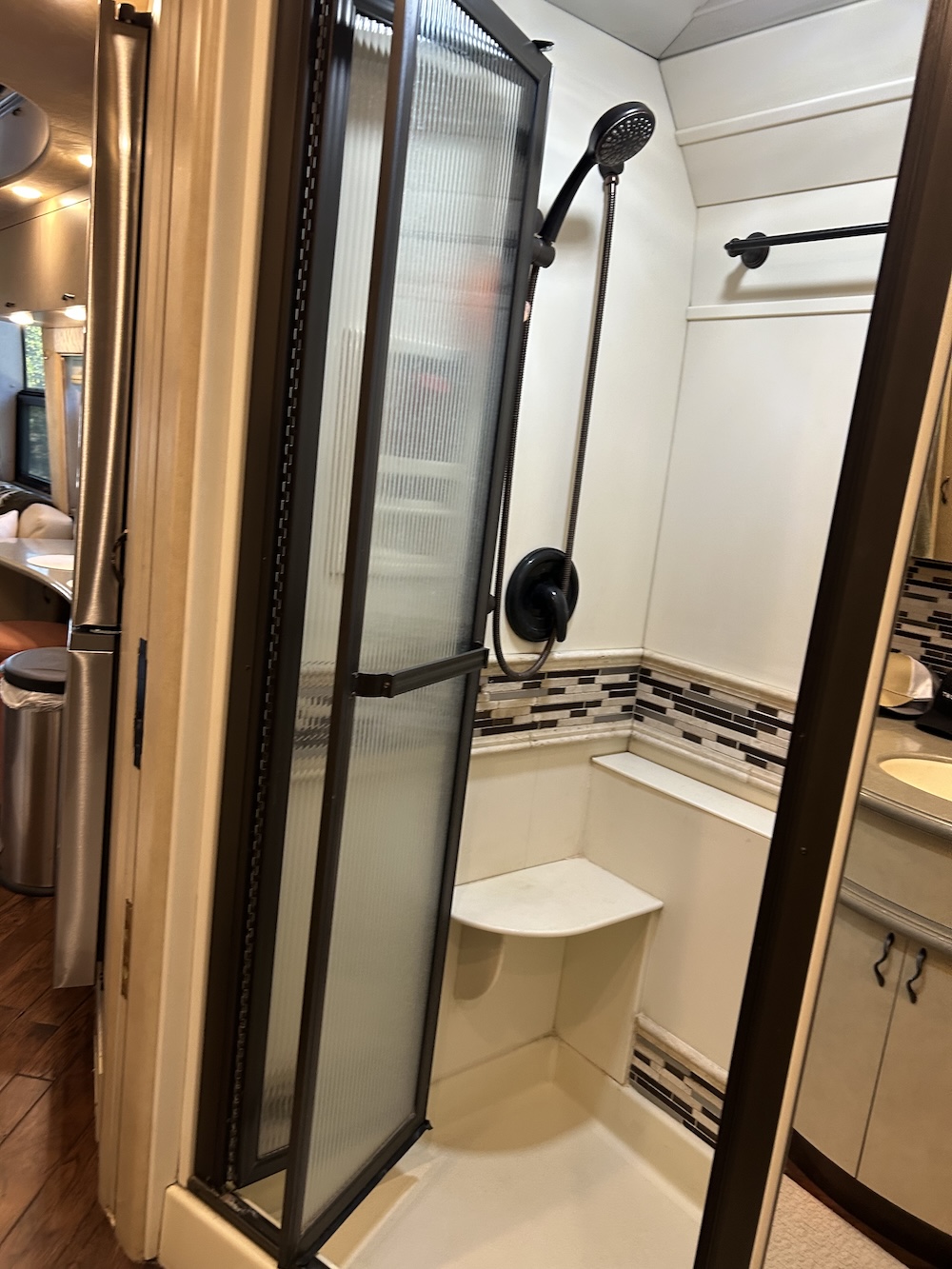 2002 Prevost Country Coach XLII For Sale