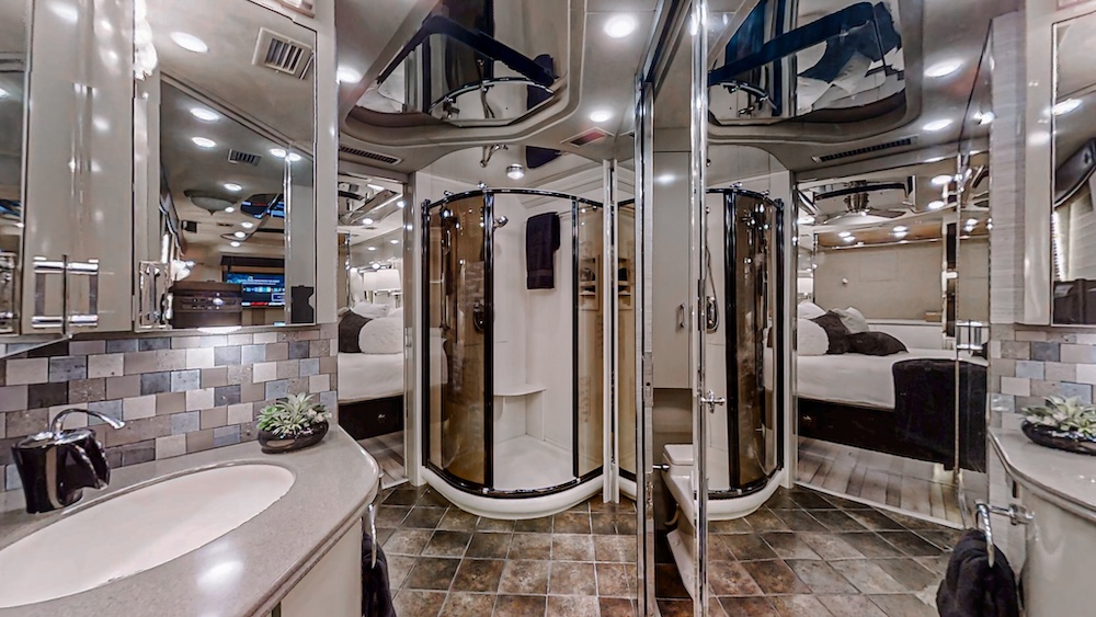 2002 Prevost Country Coach XLII For Sale