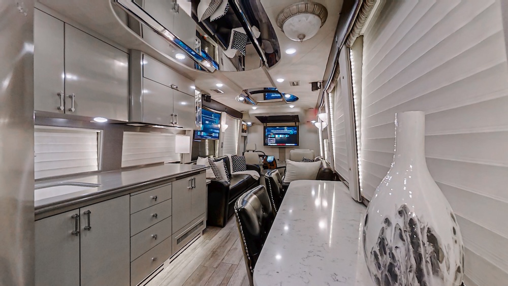 2002 Prevost Country Coach XLII For Sale