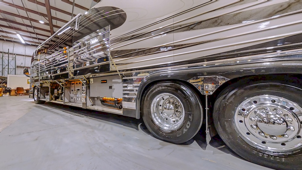 2002 Prevost Country Coach XLII For Sale