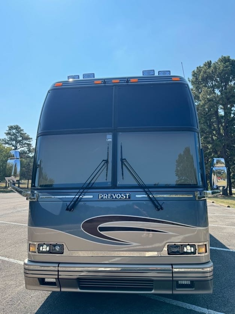 2002 Prevost Featherlite  H3-45 For Sale