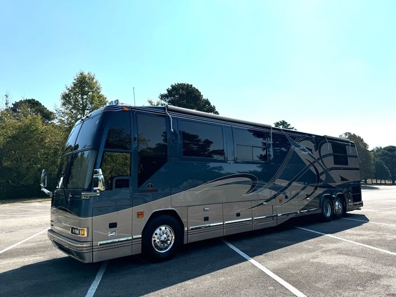 2002 Prevost Featherlite  H3-45 For Sale