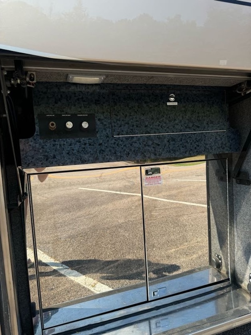 2002 Prevost Featherlite  H3-45 For Sale