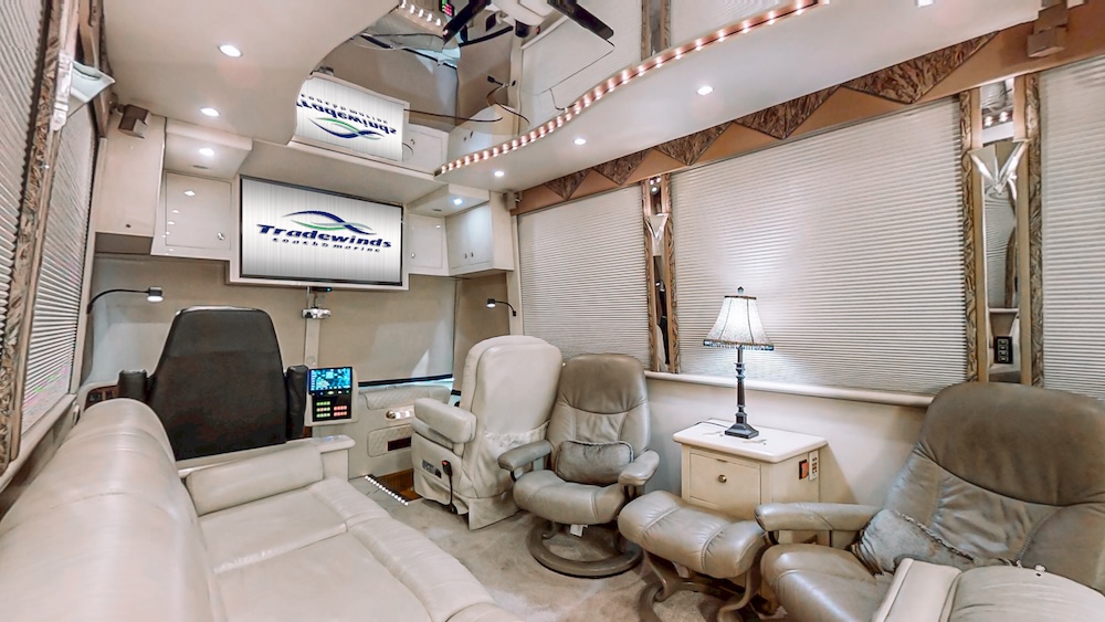 2002 Prevost Featherlite XLII For Sale