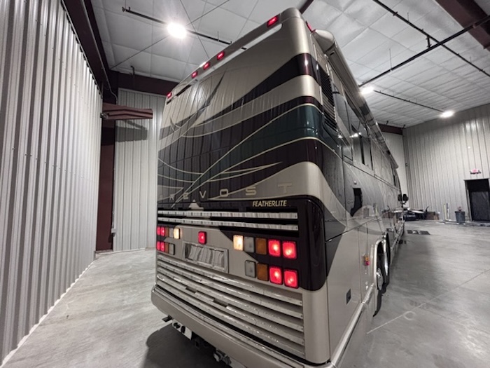 2002 Prevost Featherlite H3-45 For Sale