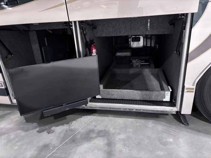 2002 Prevost Featherlite H3-45 For Sale