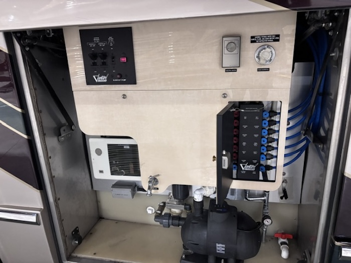 2002 Prevost Featherlite H3-45 For Sale