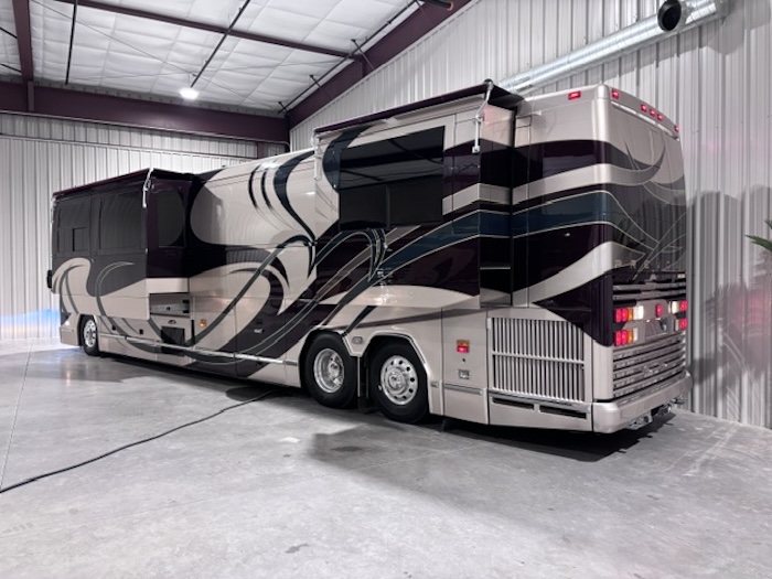 2002 Prevost Featherlite H3-45 For Sale