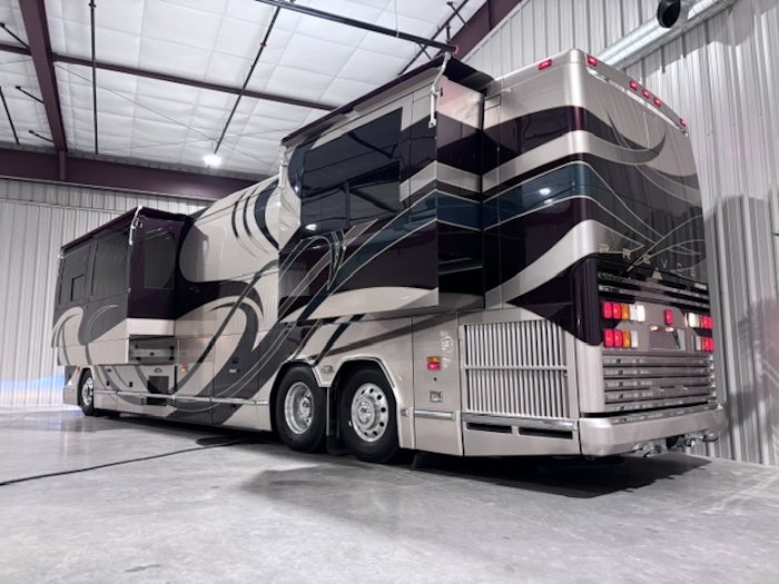 2002 Prevost Featherlite H3-45 For Sale