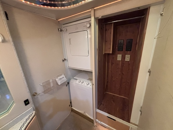 2002 Prevost Featherlite H3-45 For Sale