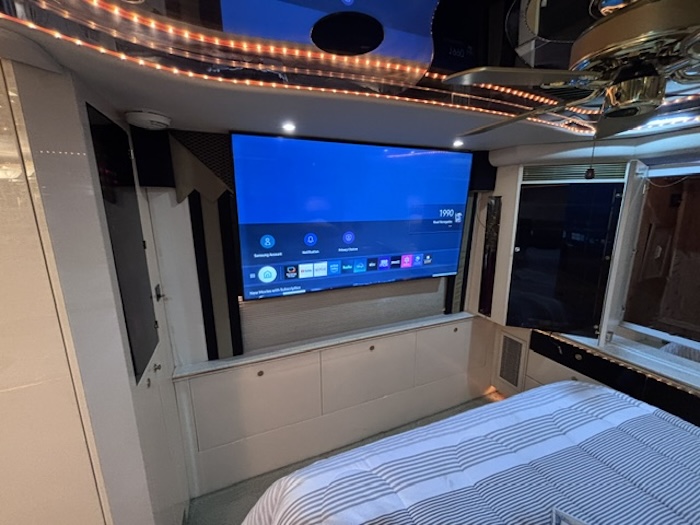 2002 Prevost Featherlite H3-45 For Sale