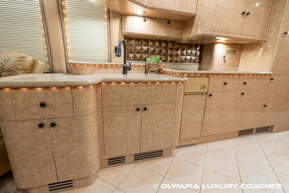 2002 Prevost Liberty XLII For Sale