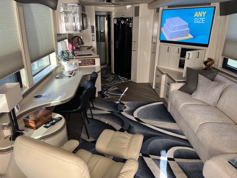 2002 Prevost Marathon XLII For Sale