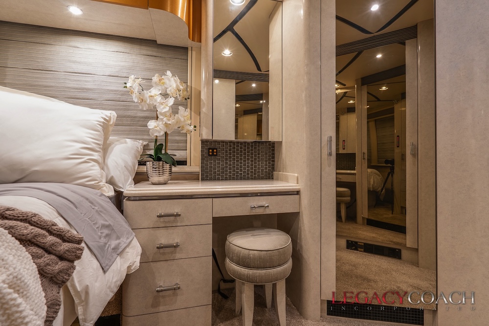 2002 Prevost Marathon XLII For Sale