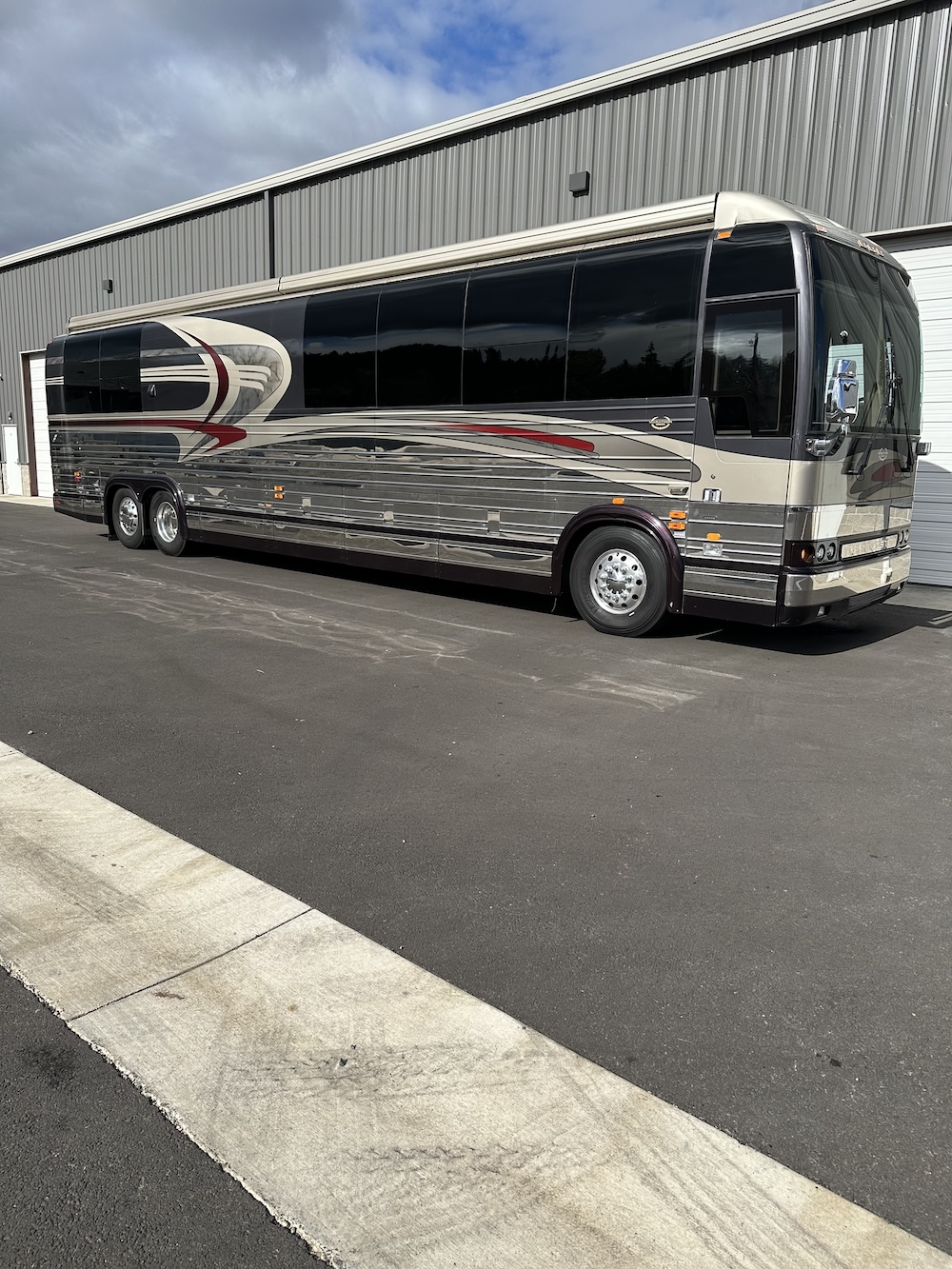 2002 Prevost Marathon XLII For Sale