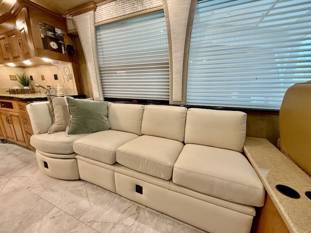 2002 Prevost  Royale XLII For Sale