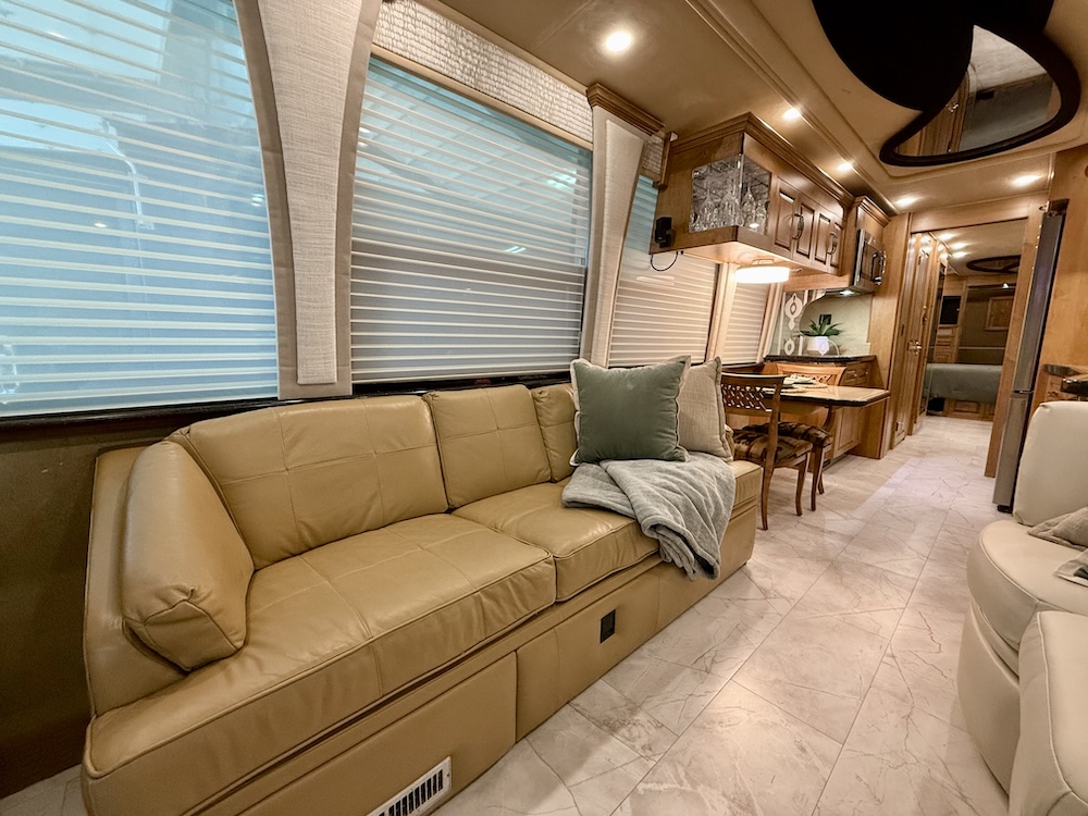 2002 Prevost  Royale XLII For Sale