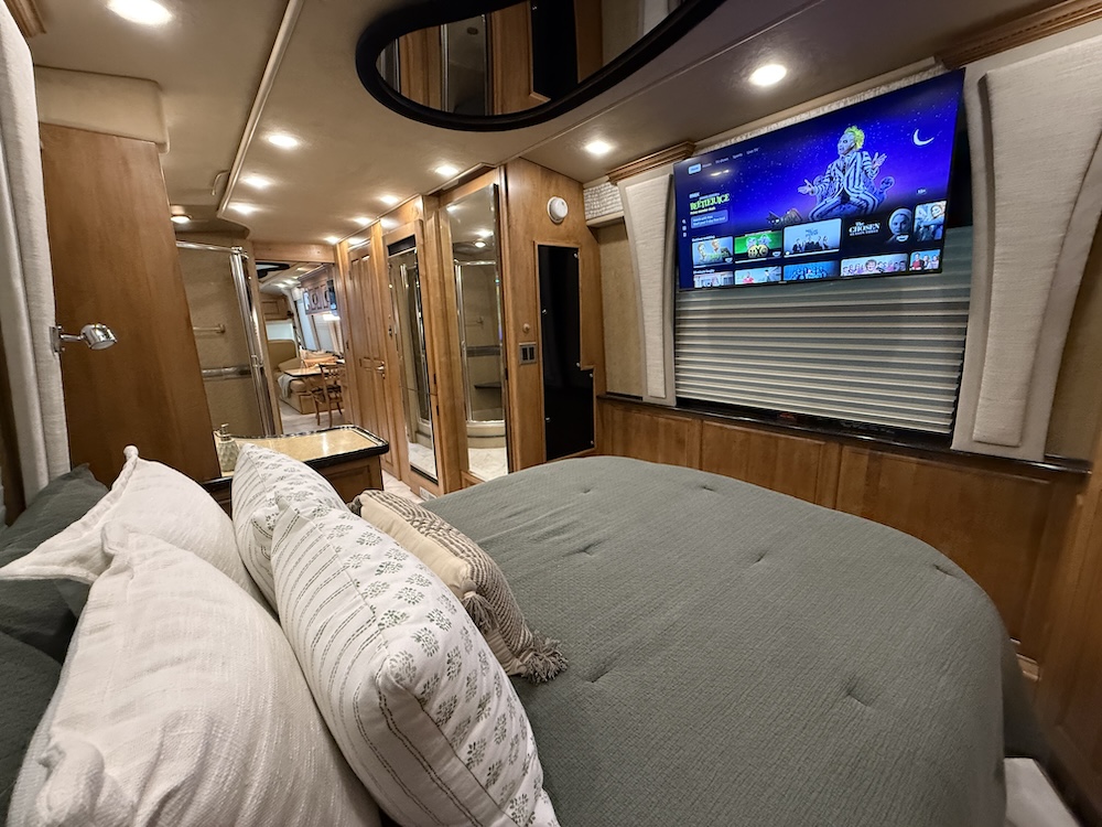 2002 Prevost  Royale XLII For Sale