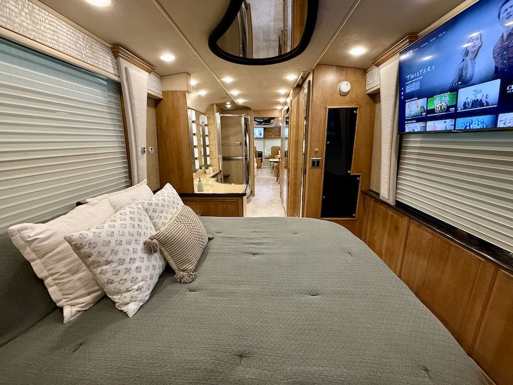 2002 Prevost  Royale XLII For Sale