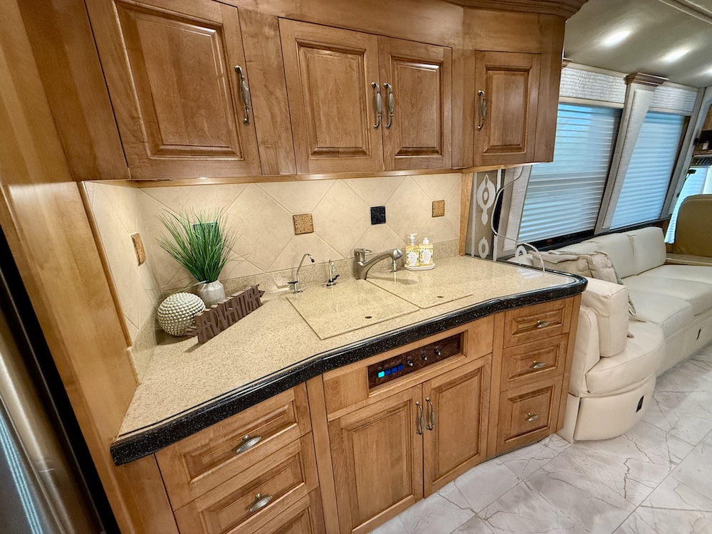 2002 Prevost  Royale XLII For Sale