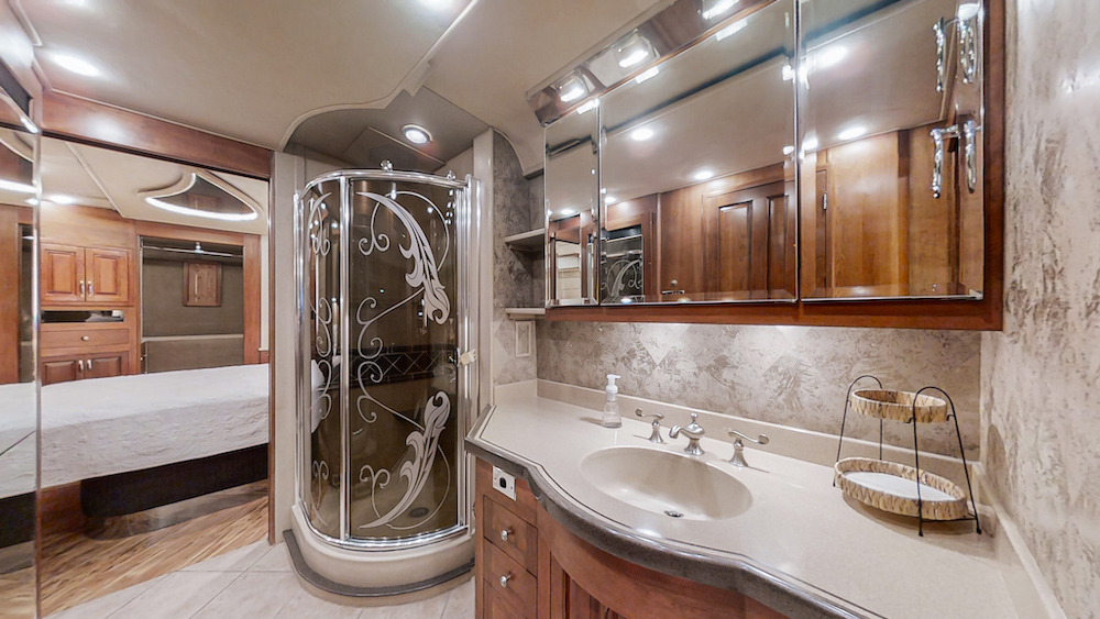 2002 Prevost Royale XLII For Sale