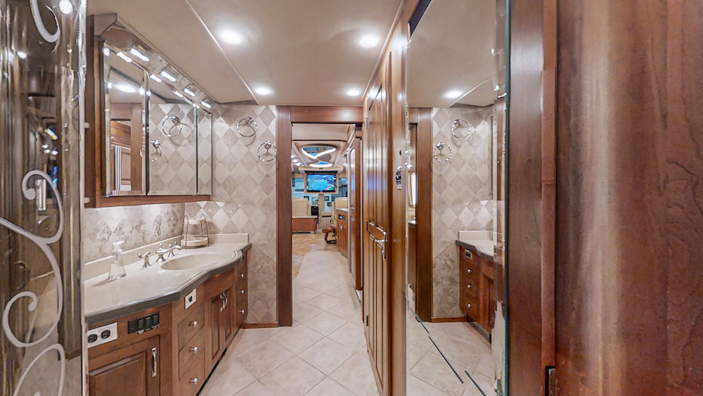 2002 Prevost Royale XLII For Sale