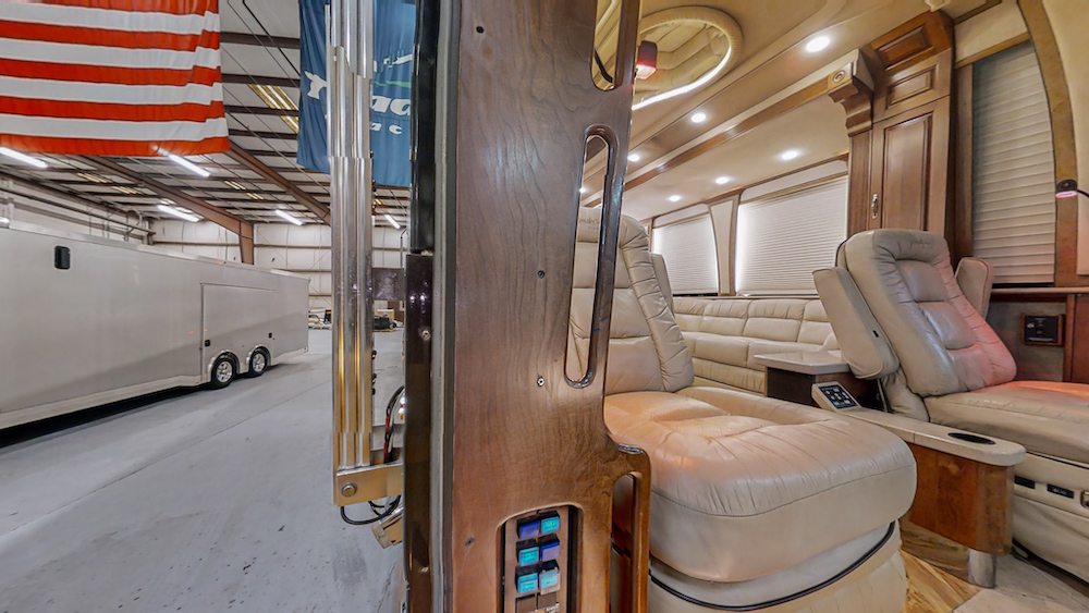 2002 Prevost Royale XLII For Sale